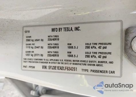 2020 Tesla Model 3 Standard Range Plus Rear-Wheel Drive/Standard Range Rear-Wheel Drive z USA, uszkodzony, nr VIN 5YJ3E1EA2LF634261